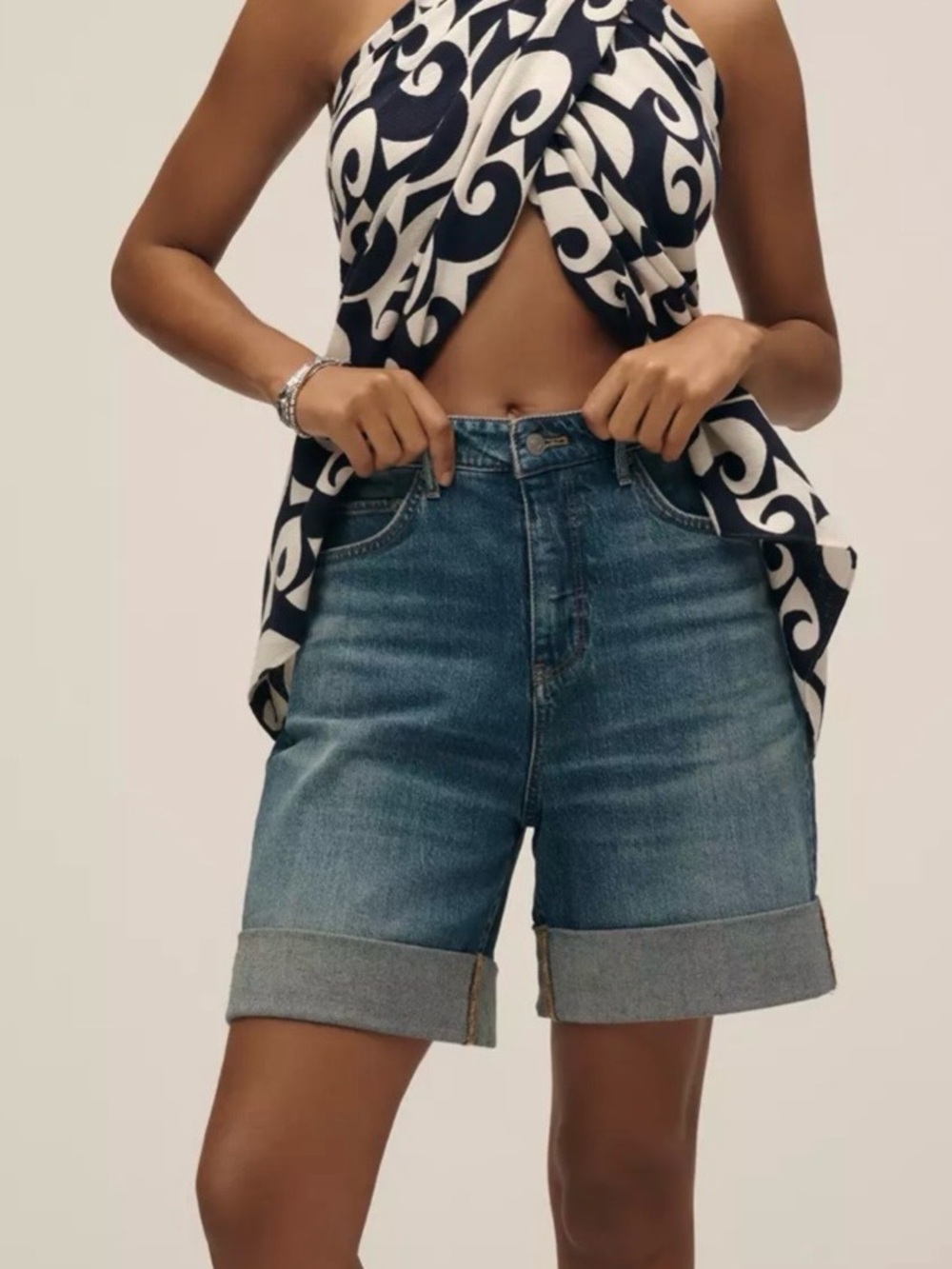 Pilcro Austyn High Rise Cuffed Denim Jean Shorts Medium Wash 27